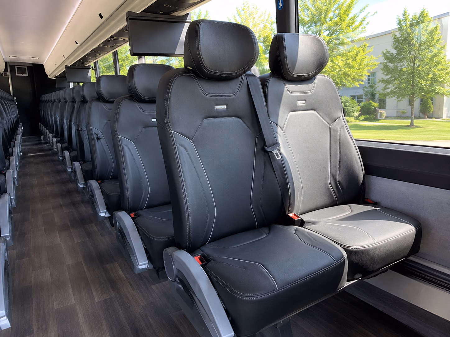 compare bus rental pricing in oakland online upfront and in minutes